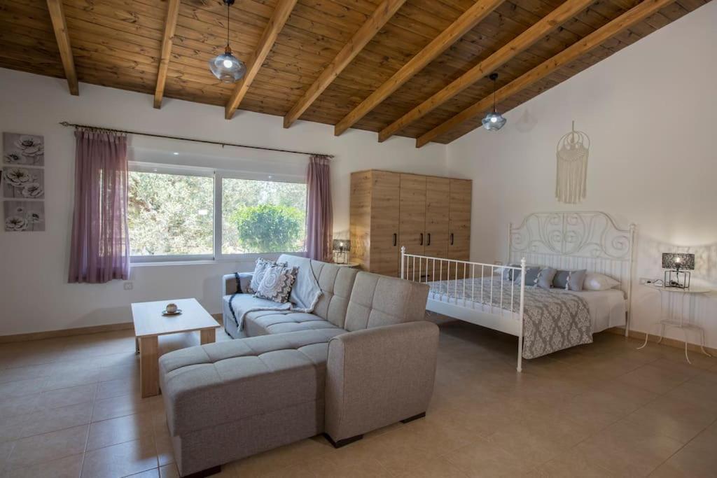 Serenity Studio Beach Home 阿凡投 外观 照片